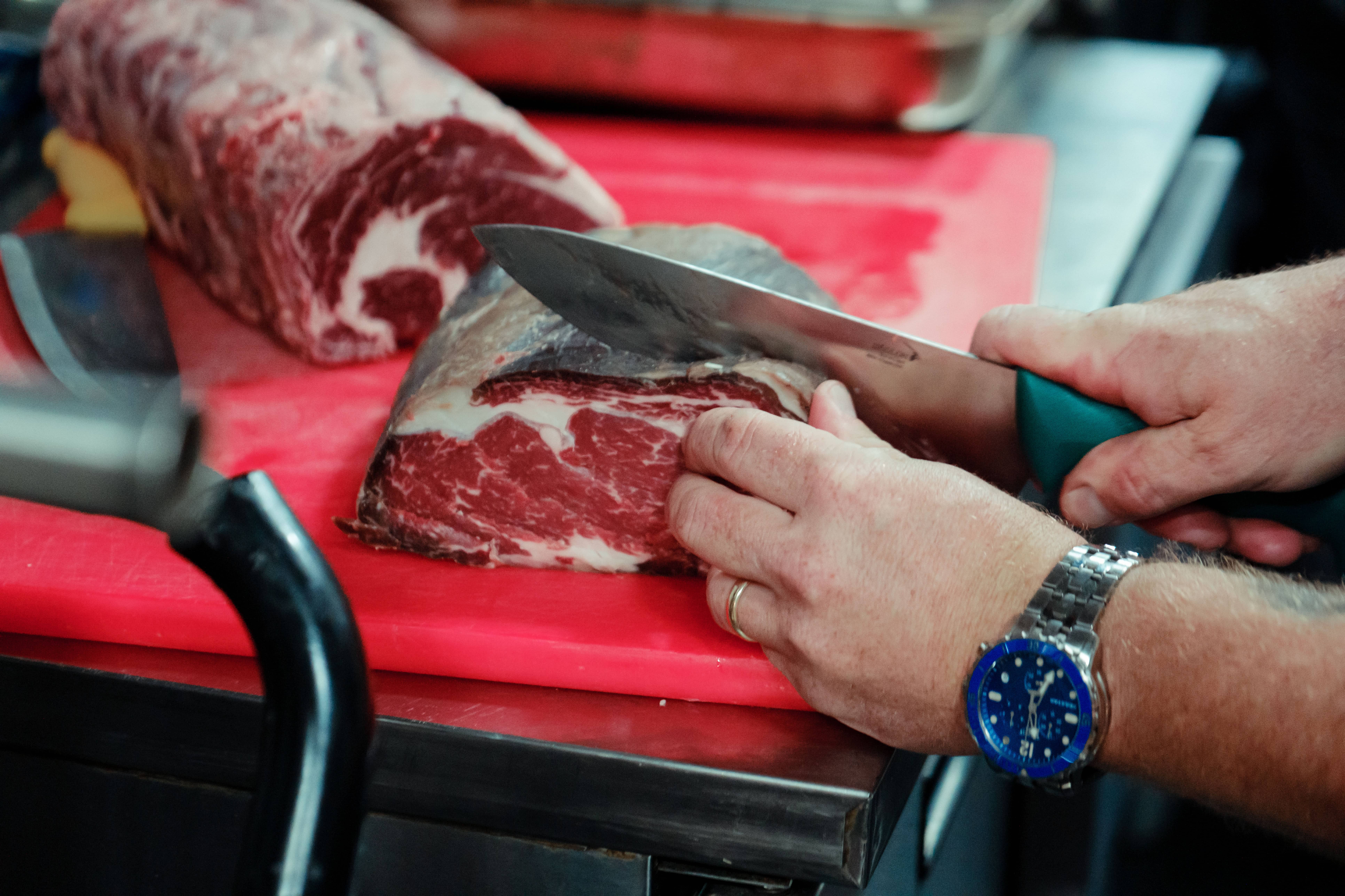 slicing-dry-aged-beef (1).jpg